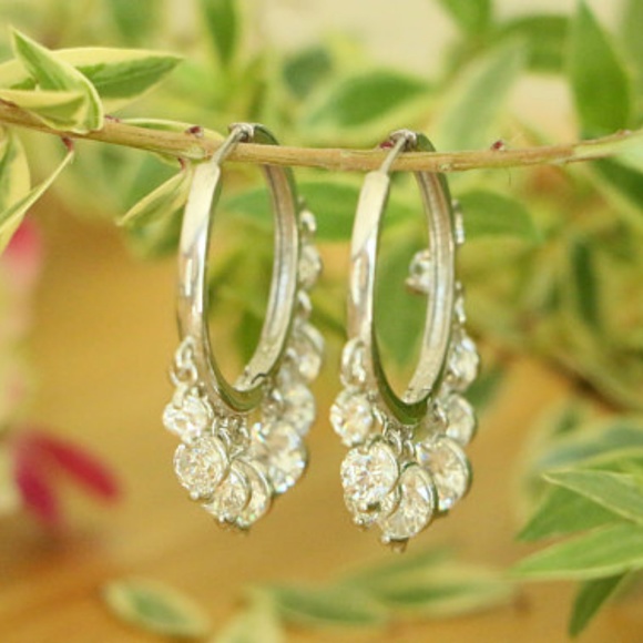 925 Sterling Silver with Cubic Zirconia Stones - Picture 4 of 8